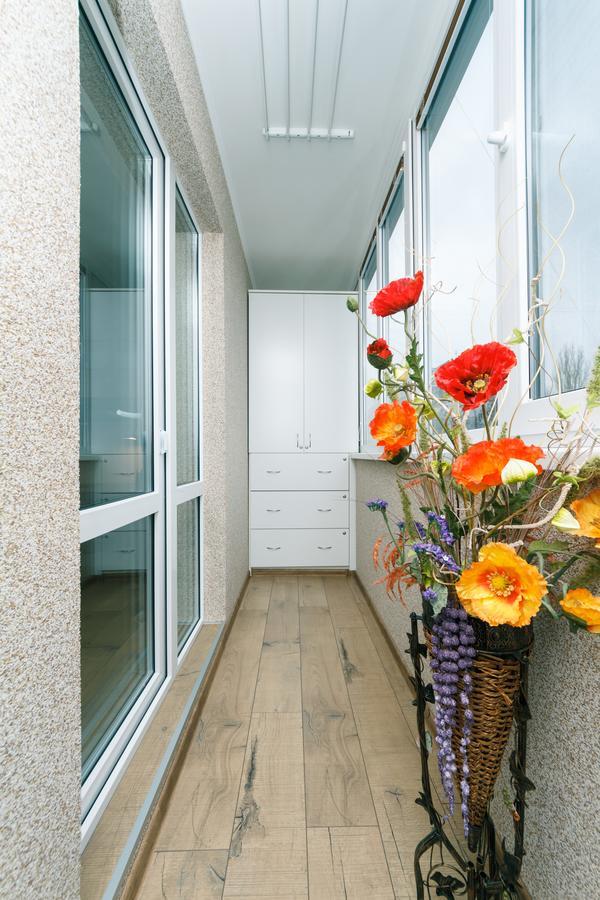 Apartment On Sevastopolska Square Kiev Exterior foto