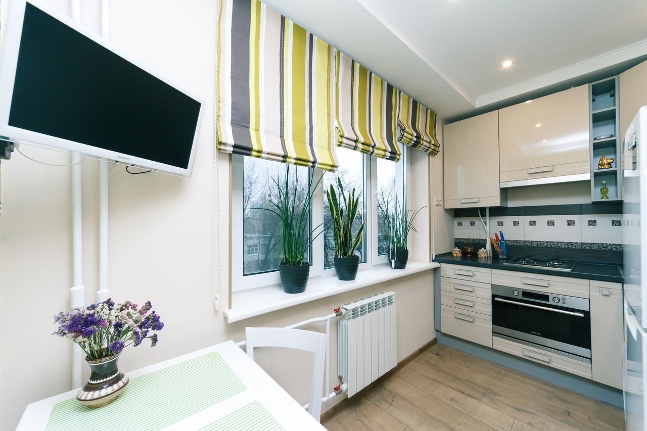 Apartment On Sevastopolska Square Kiev Exterior foto
