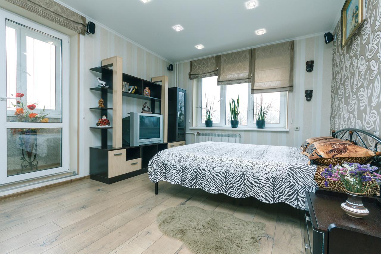 Apartment On Sevastopolska Square Kiev Exterior foto